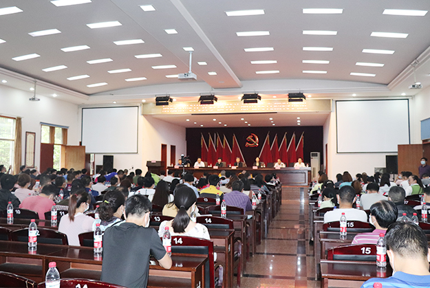 安博官网董事长胡国安随湖南省政协调研组安乡调研