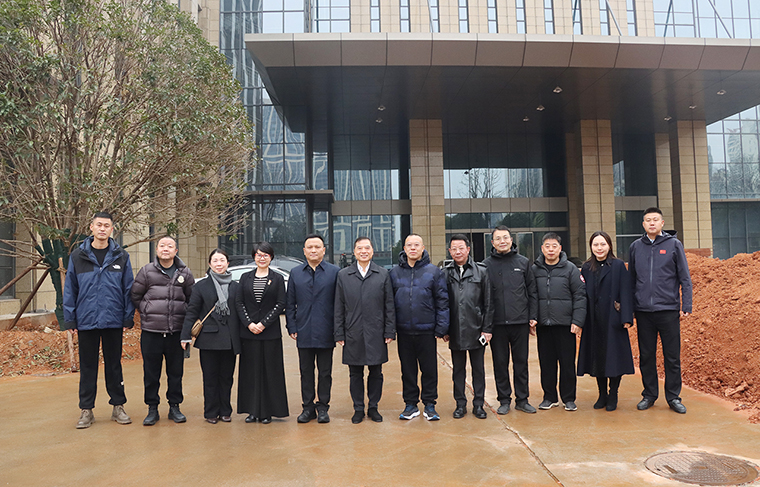 香港特区政府驻湖南联络处主任李锦雄一行莅临绿之韵中心走访调研