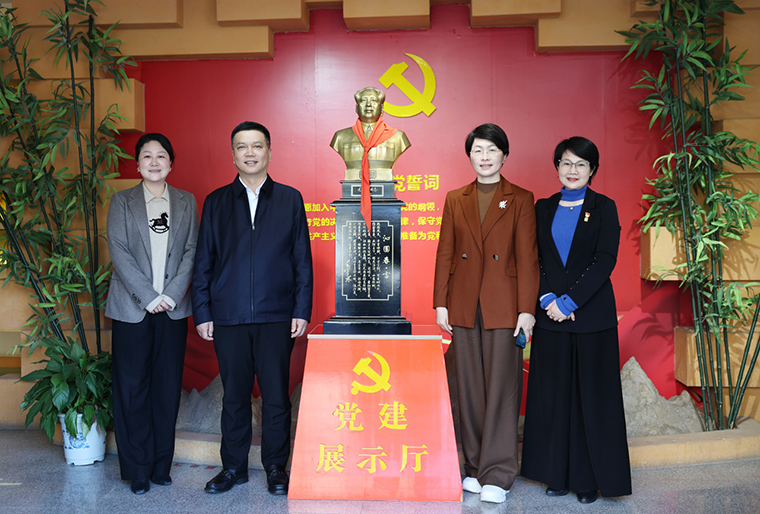 浏阳经开区党工委书记孟立祥一行莅临安博官网调研