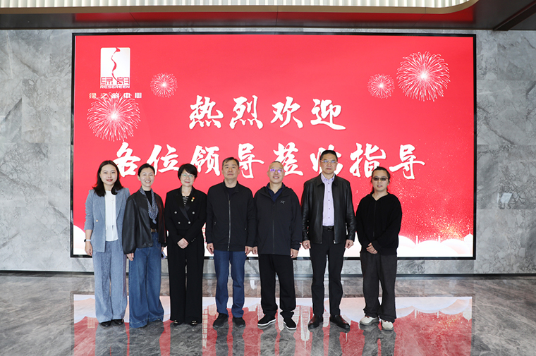 中共长沙市雨花区委常委、宣传部部长刘江红一行莅临绿之韵中心调研