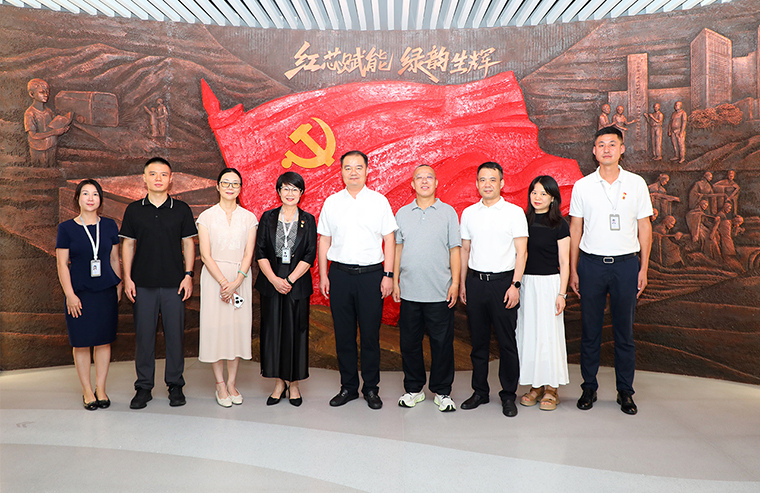 中共长沙市雨花区委常委、常务副区长刘振乾一行莅临安博官网调研
